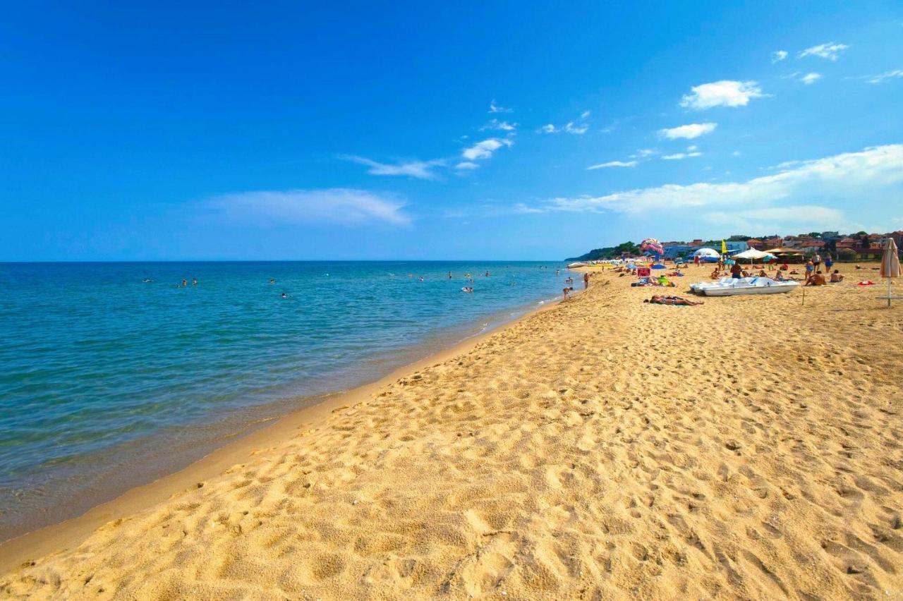 Апартаменти Атеа На Плажа - Apartments Atea On The Beach Obzor Exterior photo