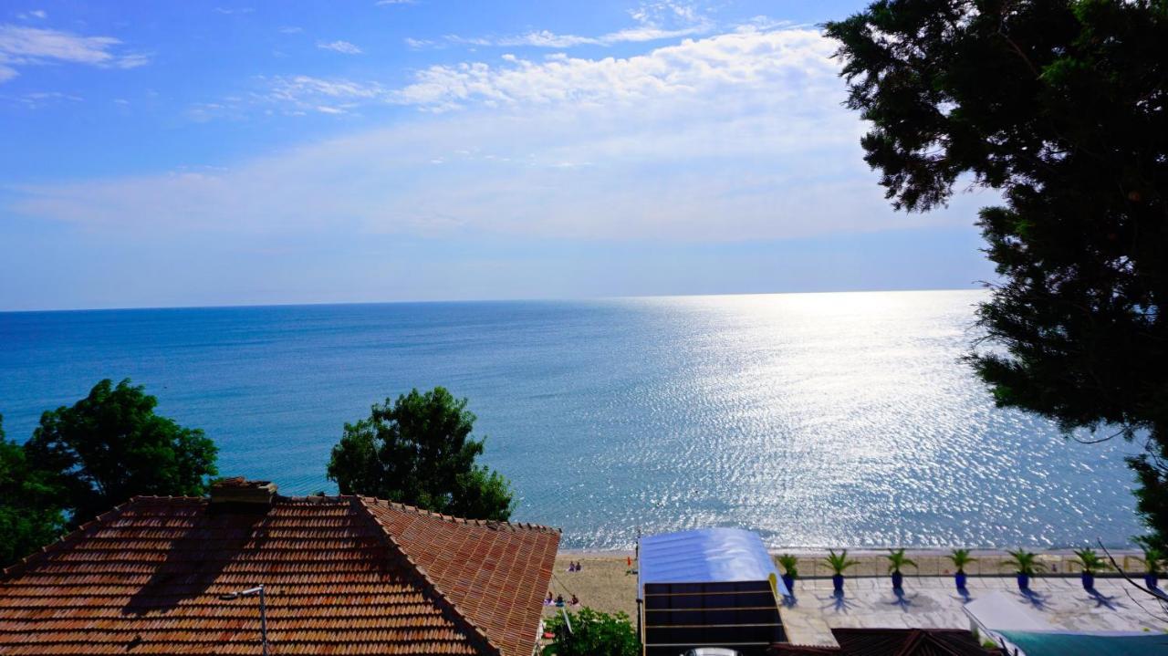 Апартаменти Атеа На Плажа - Apartments Atea On The Beach Obzor Exterior photo
